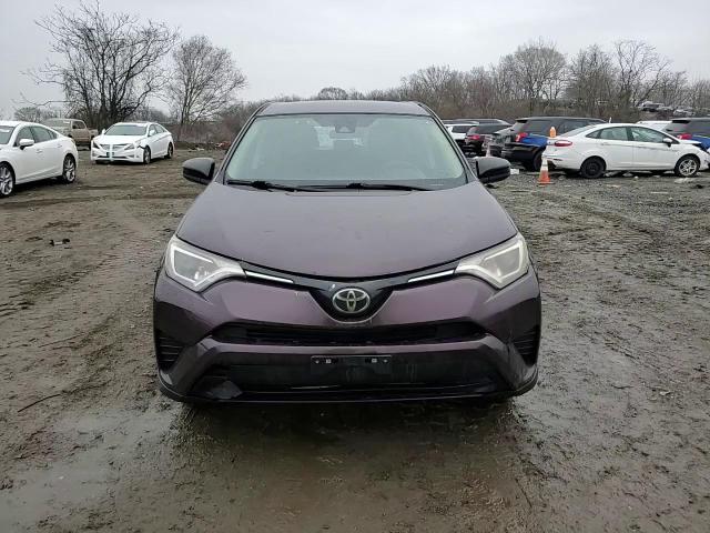 2018 Toyota RAV 4 - Image 12