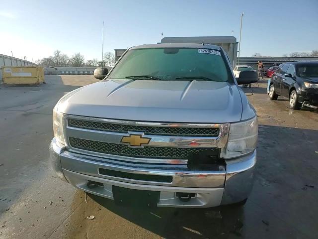 2013 Chevrolet Silverado - Image 14