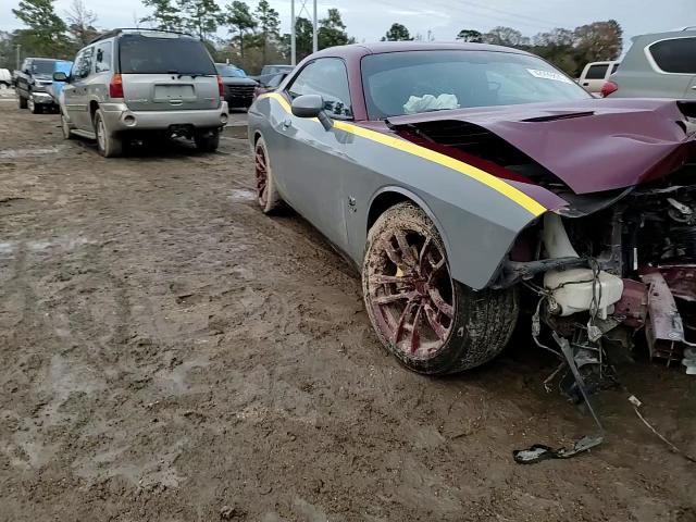 2019 Dodge Challenger - Image 11
