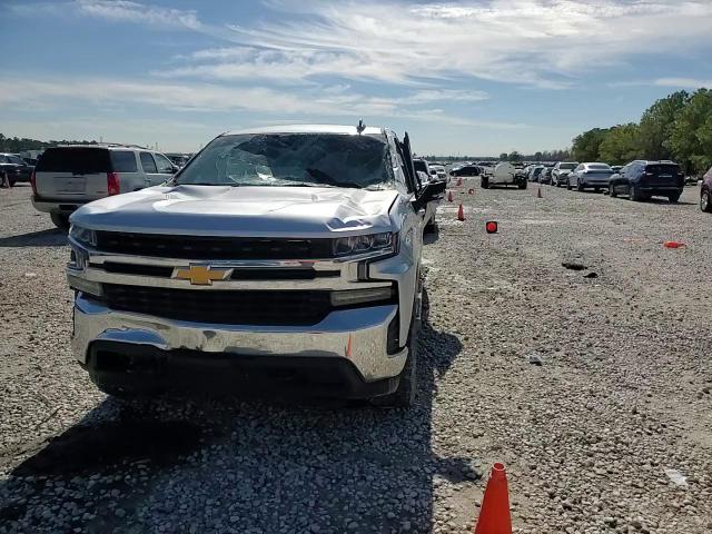 2020 Chevrolet Silverado - Image 13