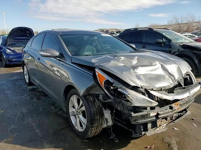 2012 Hyundai Sonata - Image 14
