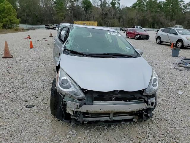 2015 Toyota Prius - Image 15