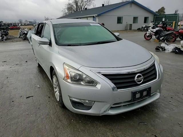 2013 Nissan Altima - Image 11