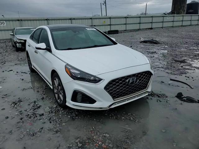 2018 Hyundai Sonata - Image 11