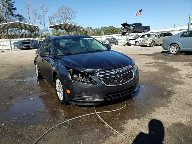2013 Chevrolet Cruze - Image 13