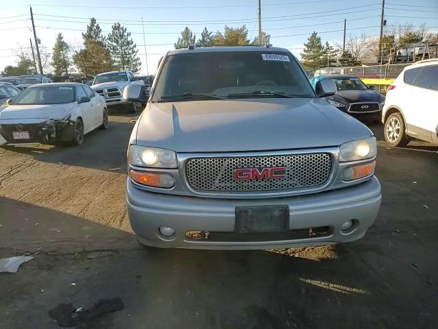 2005 GMC Yukon - Image 11