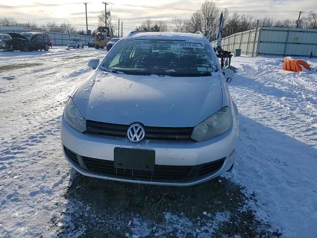 2010 Volkswagen Jetta - Image 11