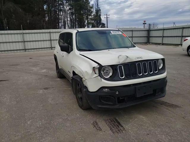 2017 Jeep Renegade - Image 11