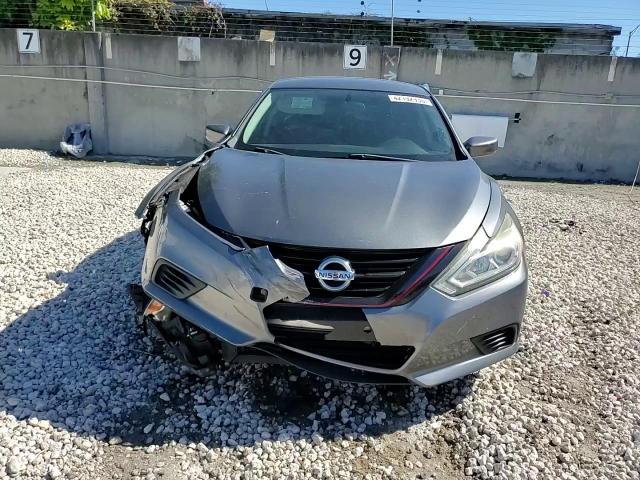 2018 Nissan Altima - Image 13