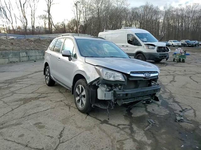 2018 Subaru Forester - Image 11
