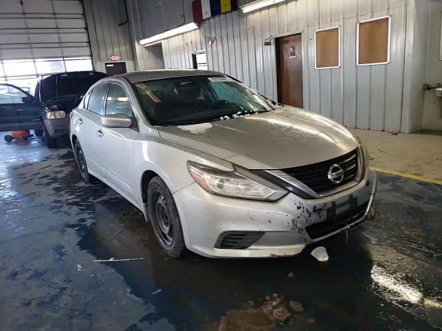 2016 Nissan Altima - Image 11