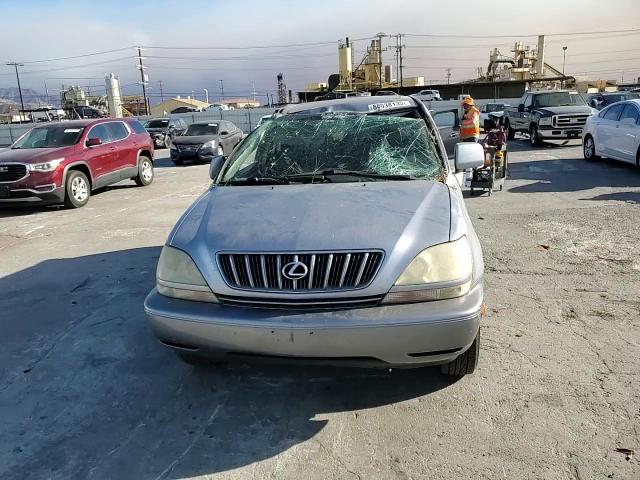 2001 Lexus RX - Image 12
