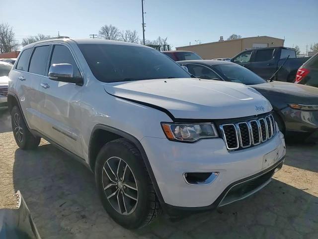 2018 Jeep Grand Cherokee - Image 12