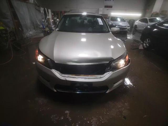 2013 Honda Accord - Image 13