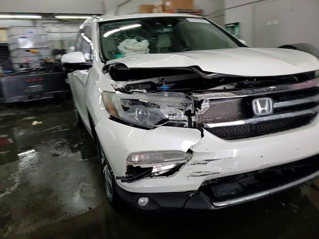 2017 Honda Pilot - Image 14