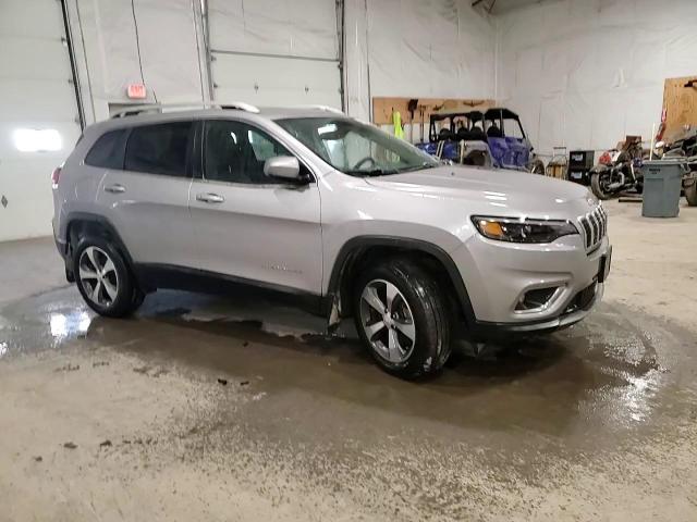 2019 Jeep Grand Cherokee - Image 13