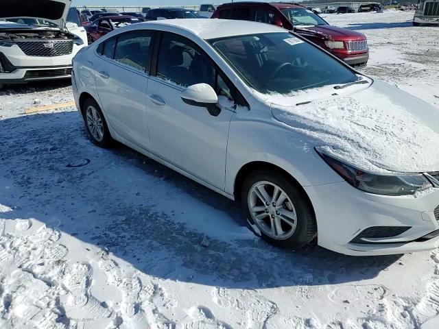 2017 Chevrolet Cruze - Image 11