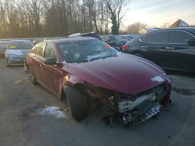 2019 Nissan Altima - Image 11