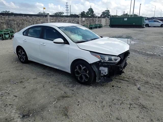 2019 Kia Forte - Image 10
