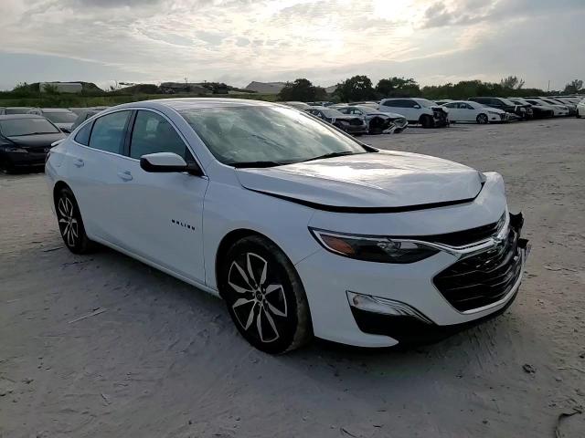 2022 Chevrolet Malibu - Image 13
