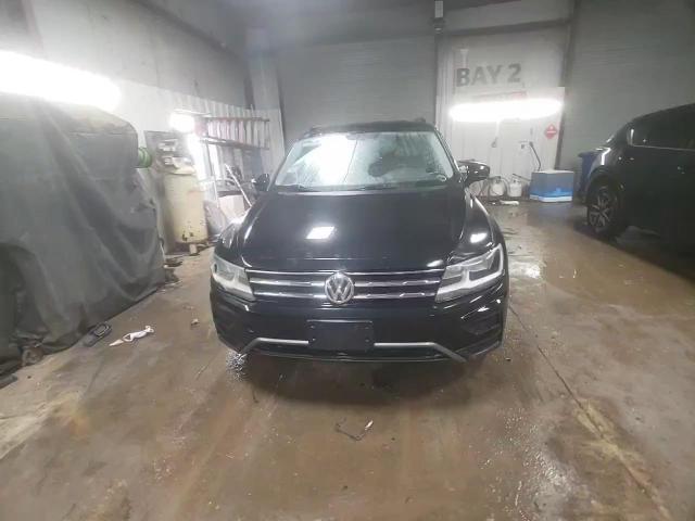 2018 Volkswagen Tiguan - Image 13