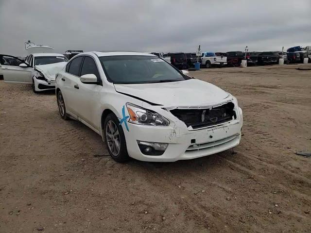 2015 Nissan Altima - Image 11