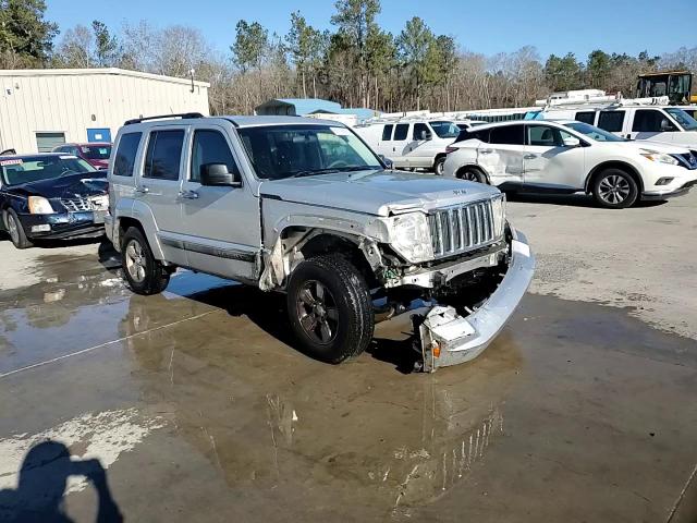 2012 Jeep Liberty (North America) - Image 14