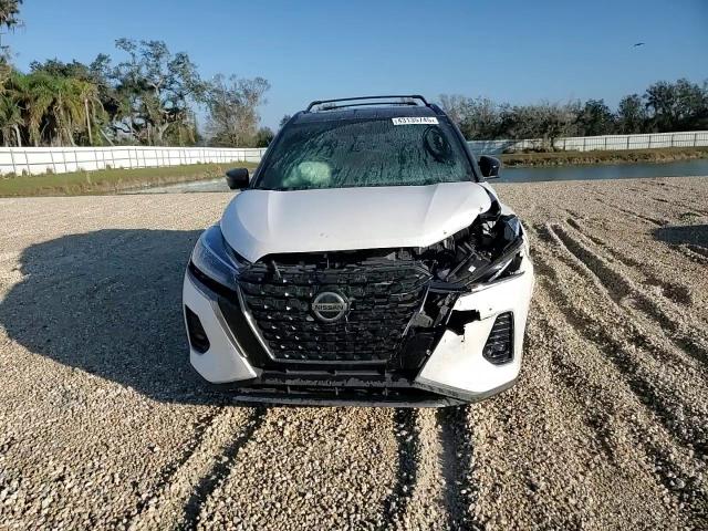 2021 Nissan Kicks - Image 11