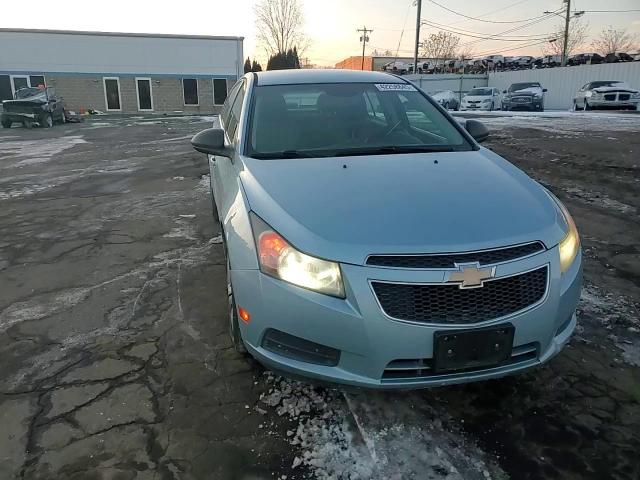 2012 Chevrolet Cruze - Image 11