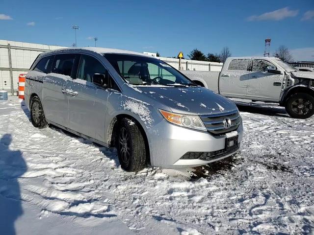 2011 Honda Odyssey - Image 11