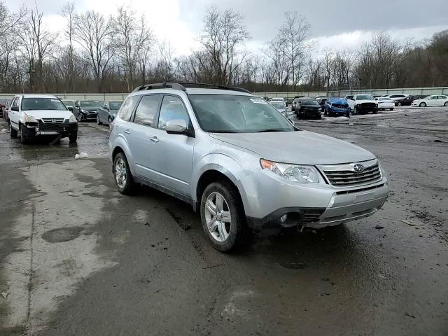 2010 Subaru Forester - Image 12