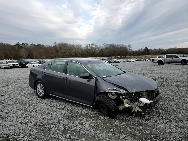 2014 Toyota Camry - Image 10