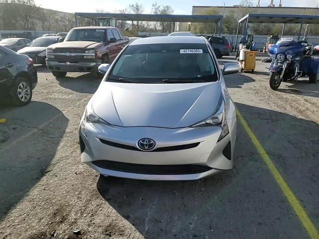 2017 Toyota Prius - Image 12