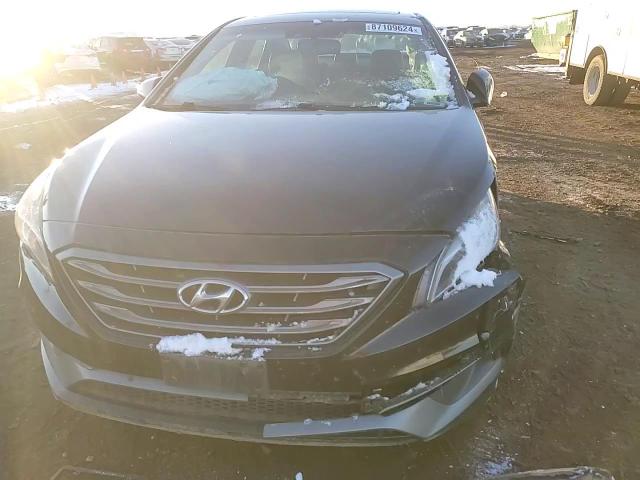 2017 Hyundai Sonata - Image 10