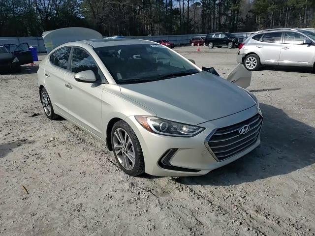 2017 Hyundai Elantra - Image 11
