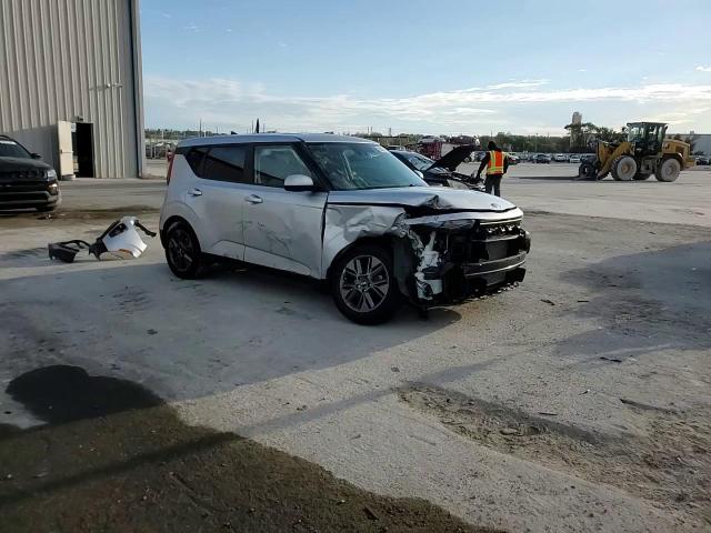 2021 Kia Soul - Image 12