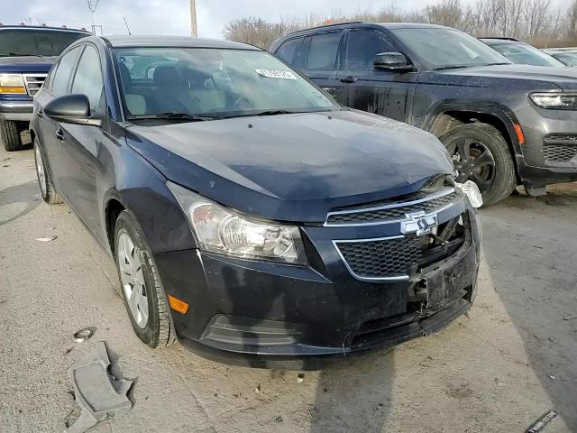 2014 Chevrolet Cruze - Image 12