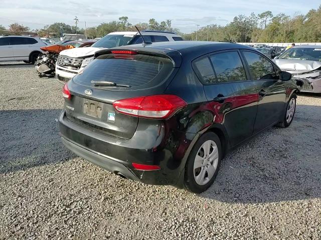 2016 Kia Forte - Image 10