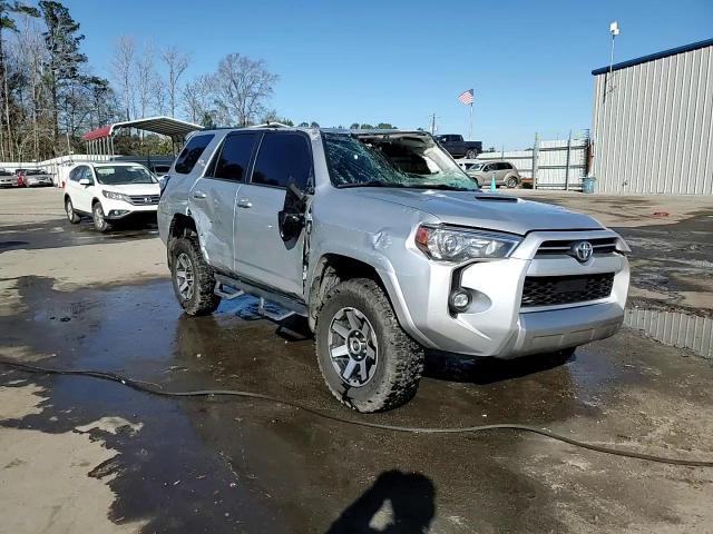 2022 Toyota 4Runner - Image 14