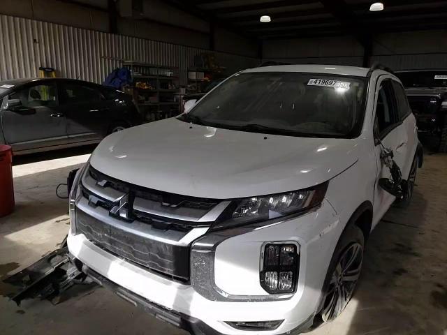 2020 Mitsubishi Outlander - Image 11