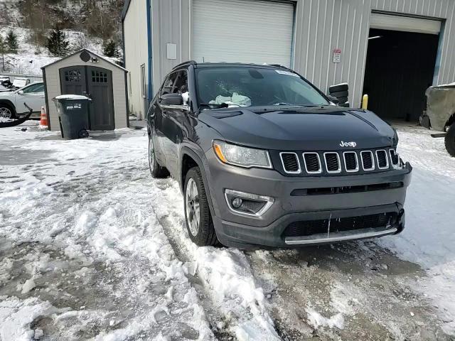 2019 Jeep Compass - Image 11