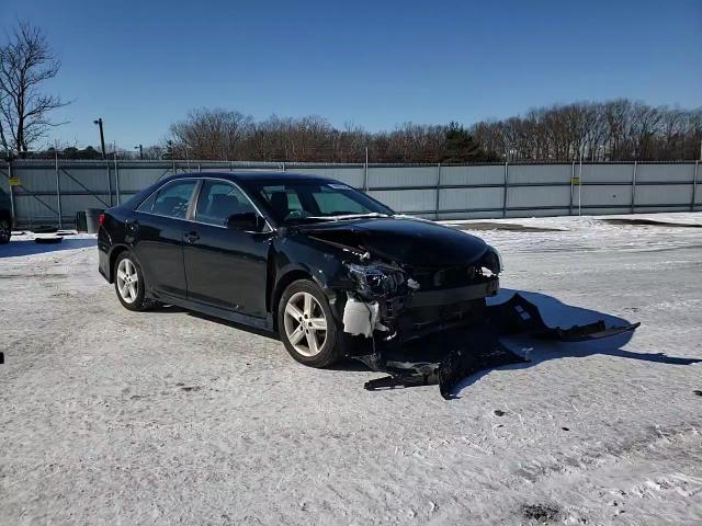 2014 Toyota Camry - Image 10