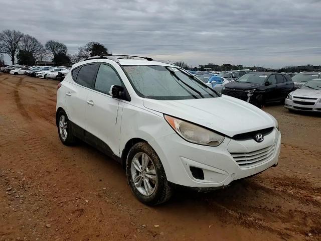 2011 Hyundai Tucson - Image 12