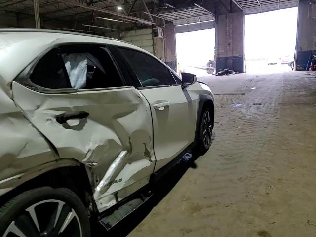 2020 Lexus UX - Image 11