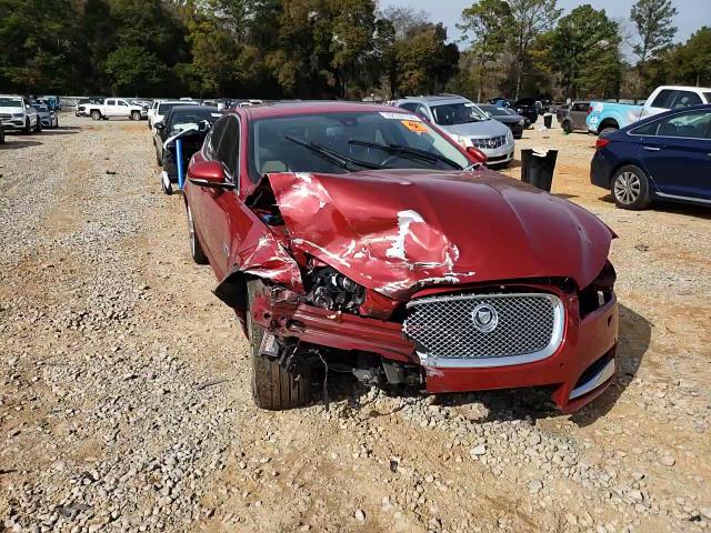 2013 Jaguar XF - Image 11