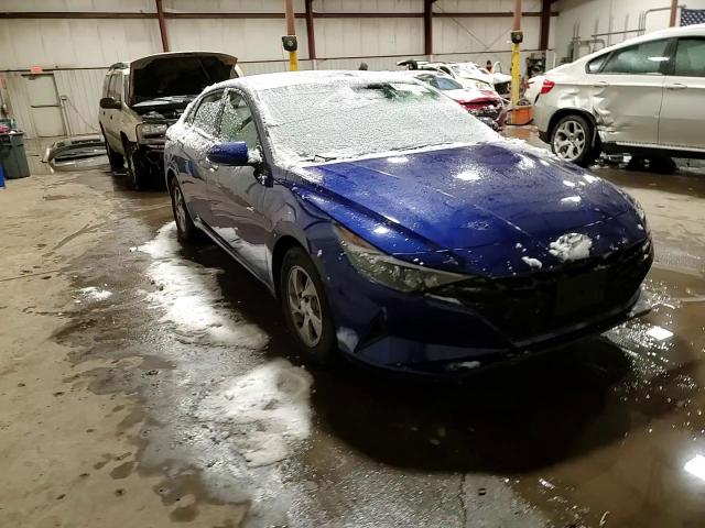 2021 Hyundai Elantra - Image 13