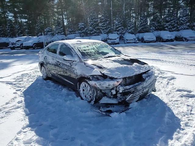 2018 Hyundai Elantra - Image 11