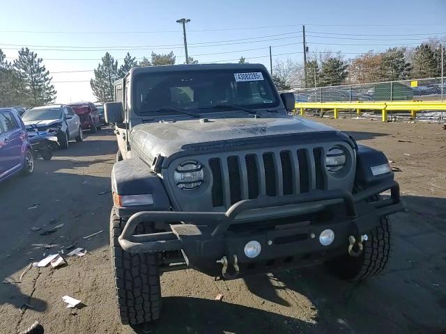 2019 Jeep Wrangler - Image 10