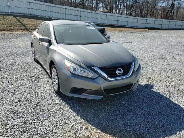 2016 Nissan Altima - Image 11