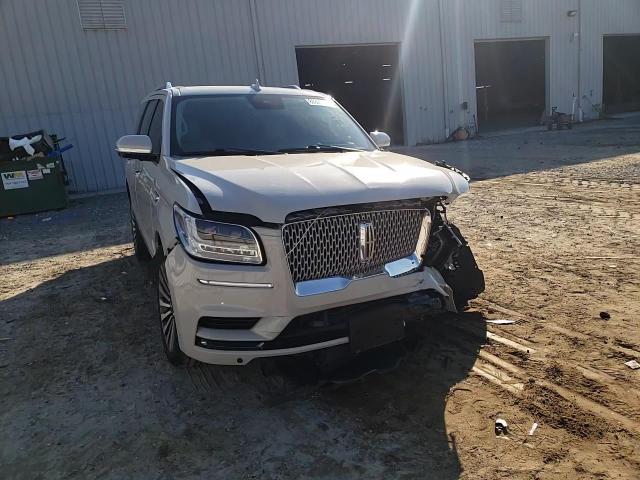 2021 Lincoln Navigator - Image 12
